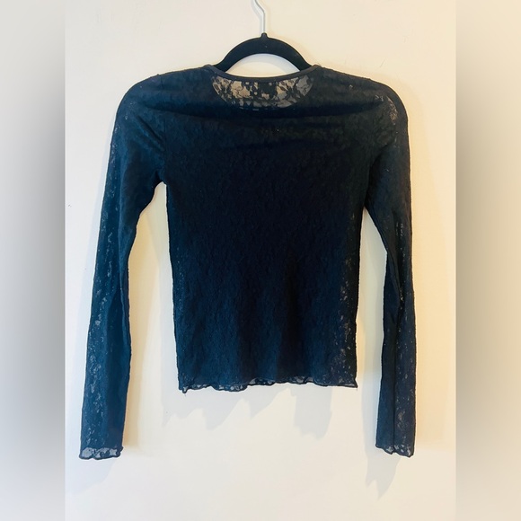 Aritzia | Wilfred | Black Lace Long Sleeve Crewneck Top - Picture 4 of 7